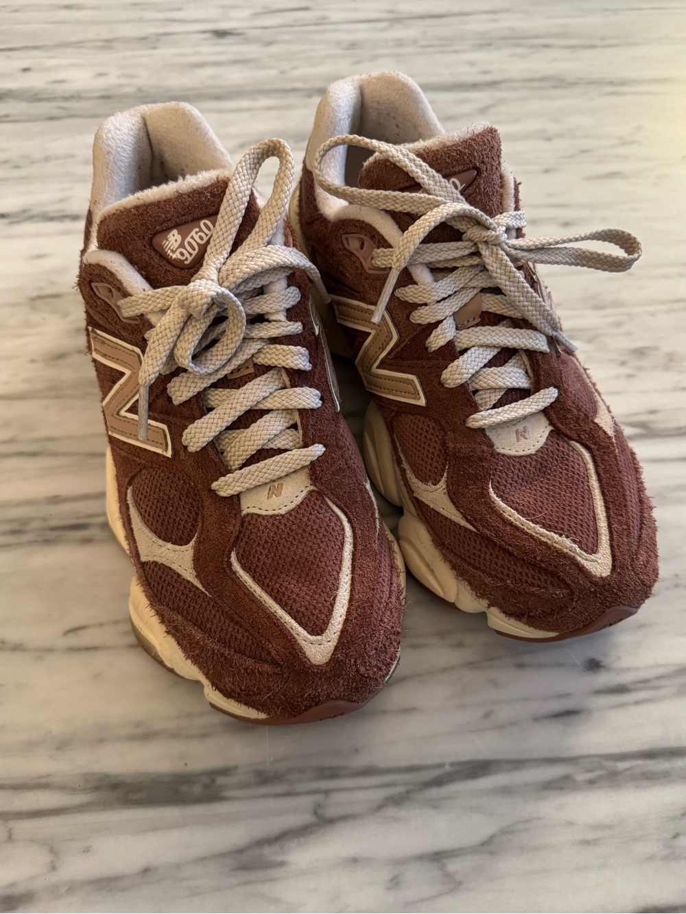 New Balance 9060 - rich oak/ Timberwolf